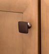 Allen & Roth - Pomo cuadrado para gabinete de 1.4 in, acabado en bronce envejecido