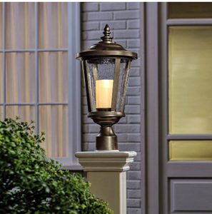 HD-1199-LED Bellingham - Soporte de poste mediano LED para exteriores, bronce aceitado, con vidrio transparente y vela de vidrio ámbar