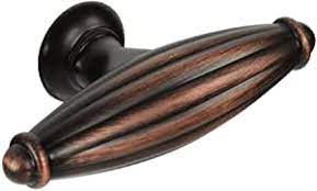 Richelieu #BP8061865BORBU Perilla de gabinete Expression de 2-3/5 pulg. (65 mm) - Bronce aceitado cepillado
